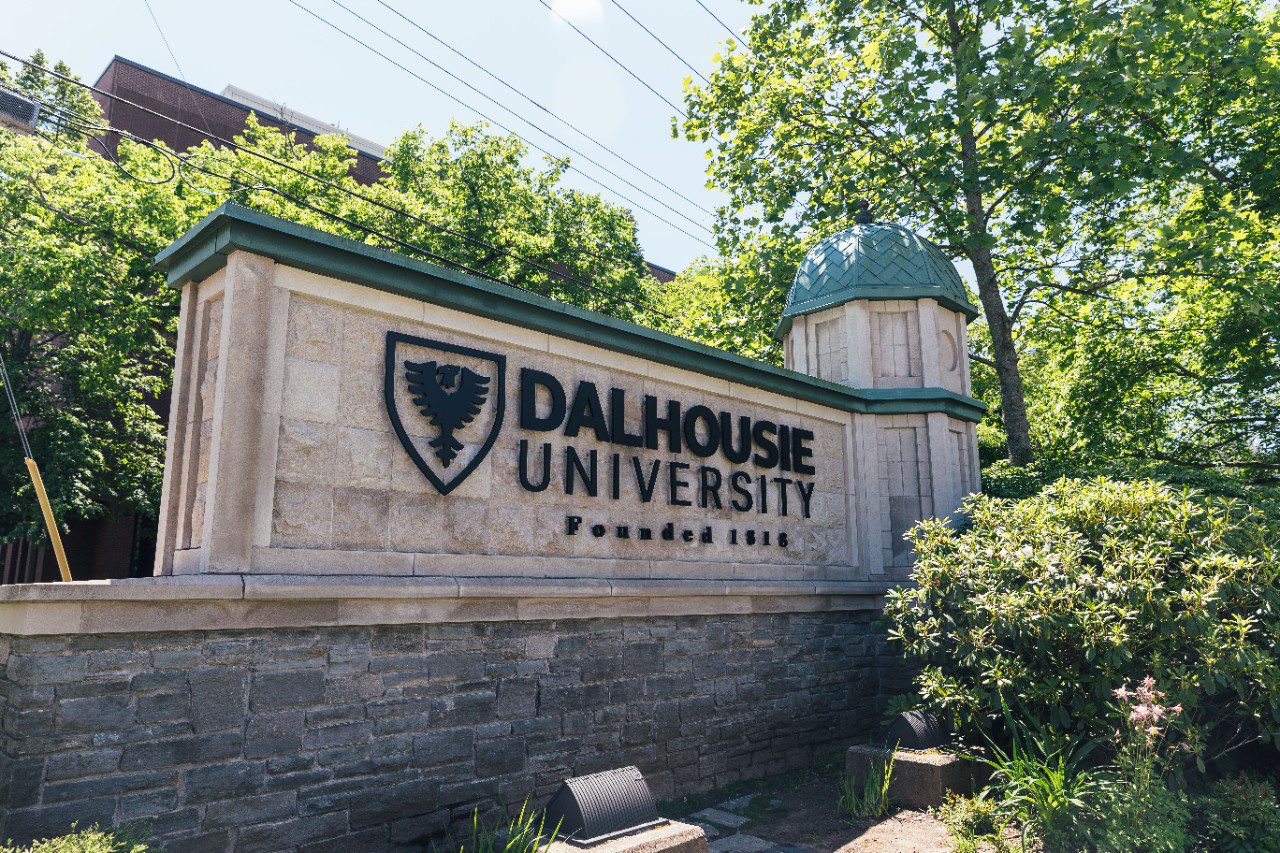 Dalhousie University kampüs fotoğrafı