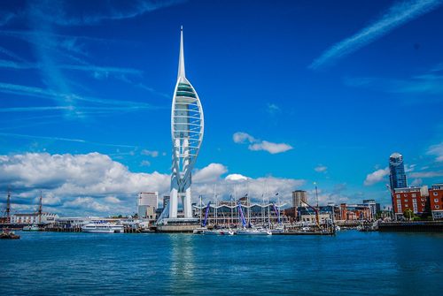 Language Specialist Portsmouth kampüs fotoğrafı