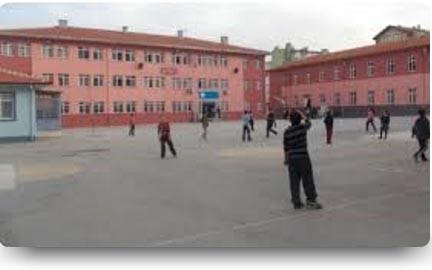 13 Eylül Ortaokulu kampüs fotoğrafı