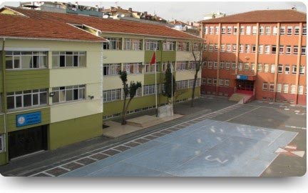 Ahmet Vefikpaşa Ortaokulu kampüs fotoğrafı