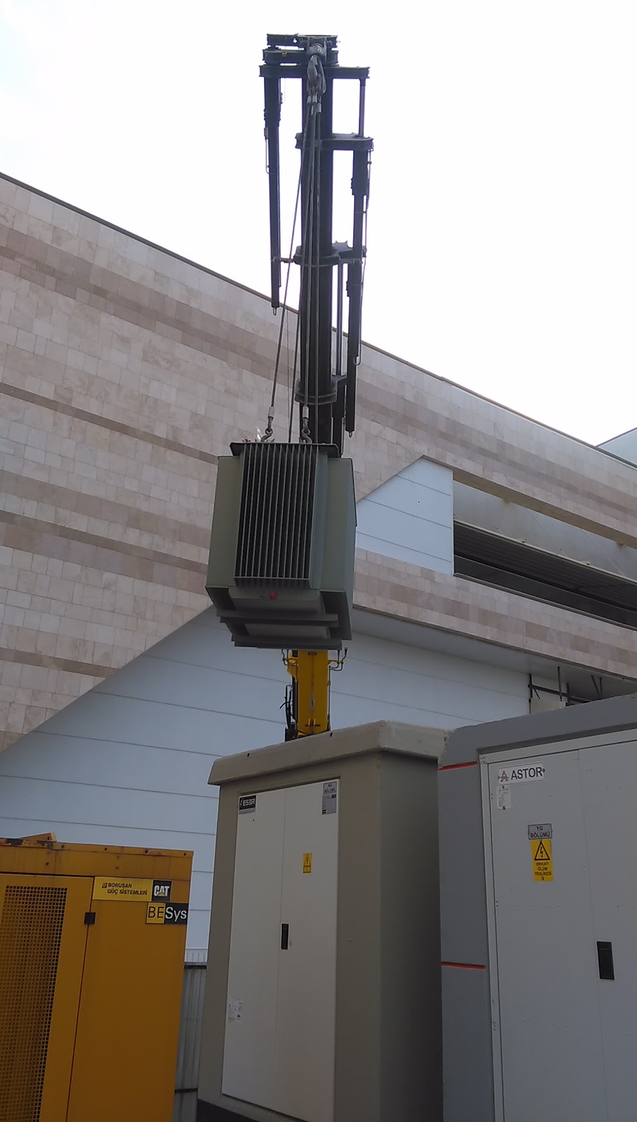 Sinanpaşa İlkokulu Fotoğrafları 1