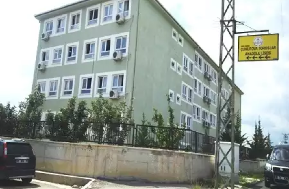 Çukurova Toroslar Anadolu Lisesi Fotoğrafları 1