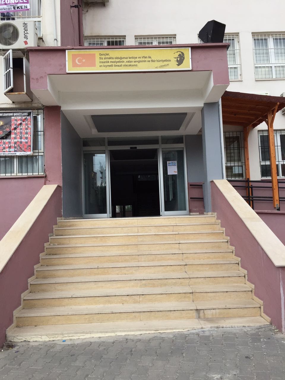 Mehmet Özöncel Anadolu Lisesi Fotoğrafları 1