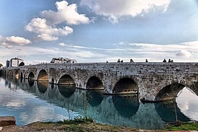 Seyhan 19 Mayıs Anadolu Lisesi fotoğraf 1