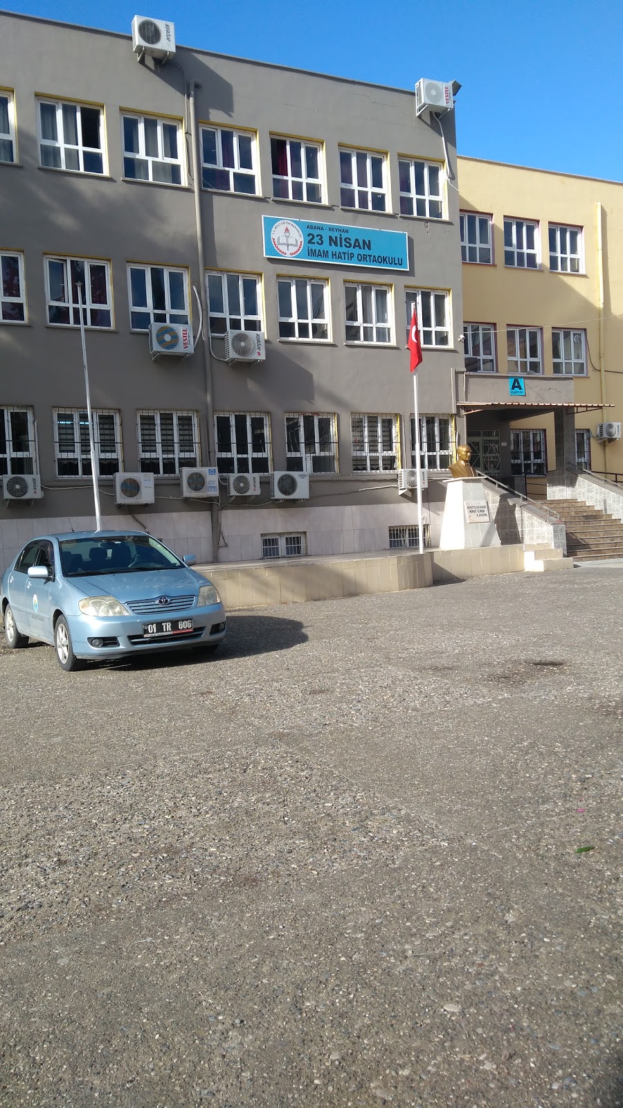 23 Nisan İmam Hatip Ortaokulu Fotoğrafları 2