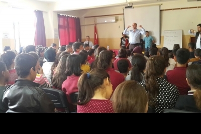 İmamoğlu Cumhuriyet Ortaokulu fotoğraf 2