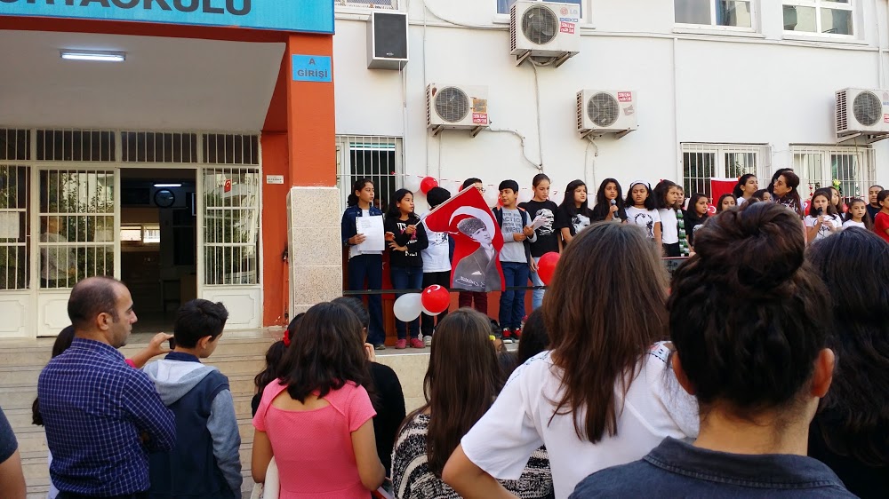 Ramazanoğlu Ortaokulu Fotoğrafları 1