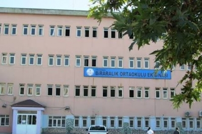 Biraralık Ortaokulu fotoğraf 1