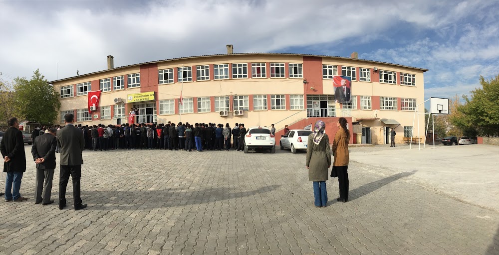 Besni Anadolu İmam Hatip Lisesi Fotoğrafları 1