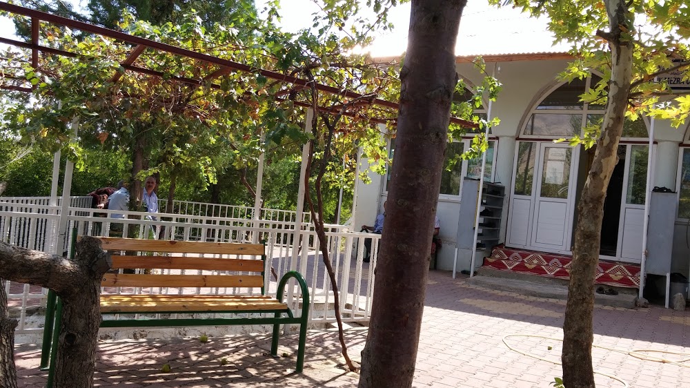 Gerger Ağaçlı İlkokulu Fotoğrafları 2