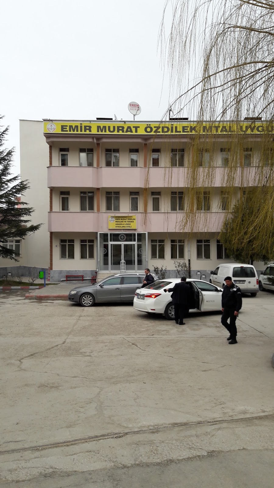 Afyonkarahisar Emir Murat Özdilek Mesleki Ve Teknik Anadolu Lisesi Fotoğrafları 1