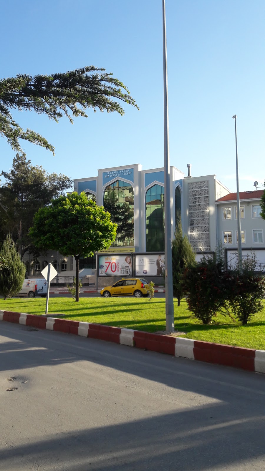 İbrahim Evren Mesleki Ve Teknik Anadolu Lisesi Fotoğrafları 7