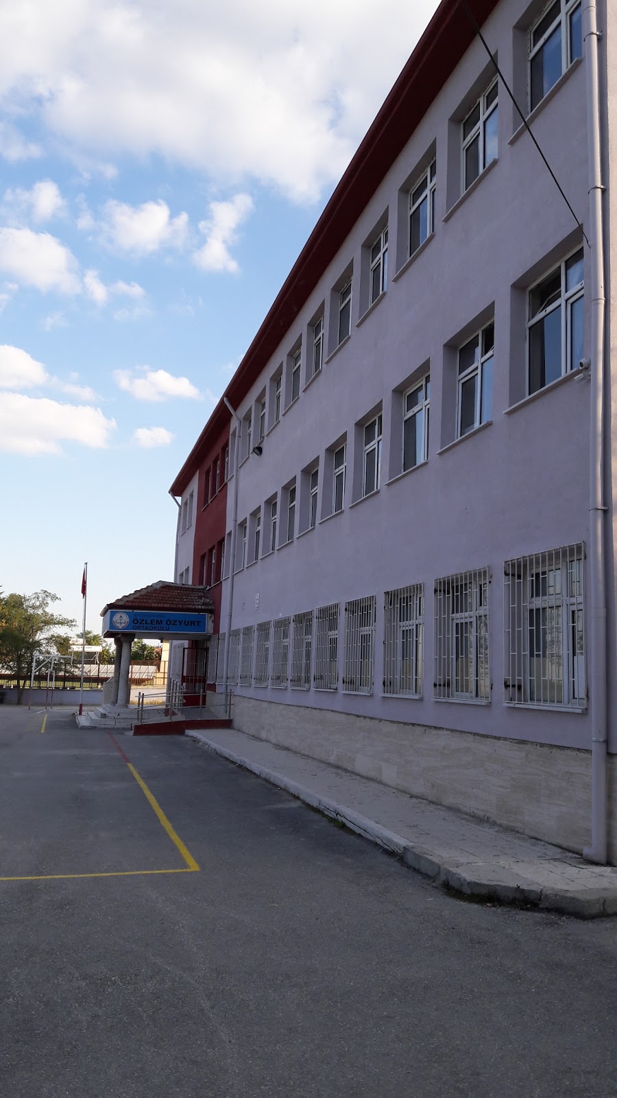 Özlem Özyurt Ortaokulu Fotoğrafları 1