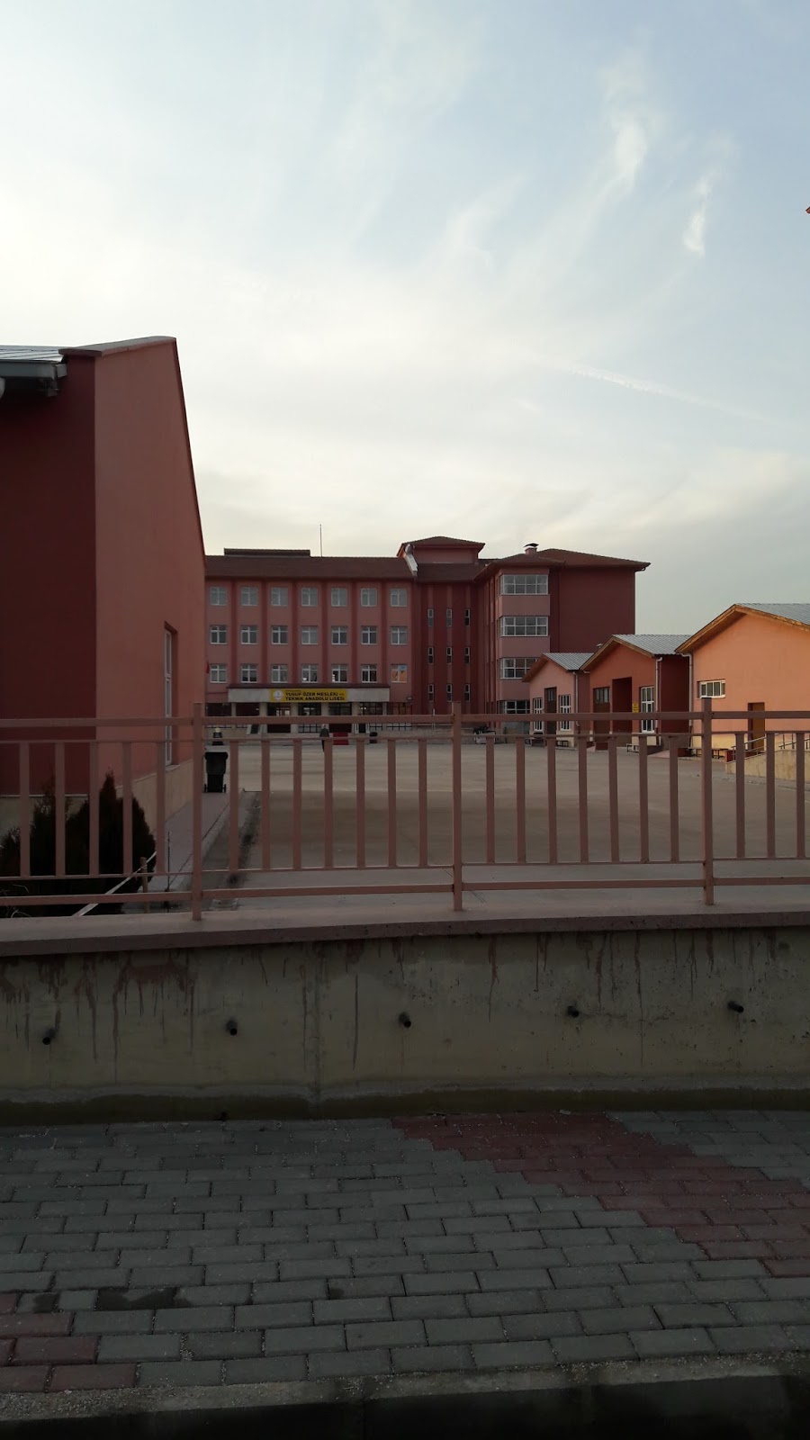 Yusuf Özer Mesleki Ve Teknik Anadolu Lisesi Fotoğrafları 5