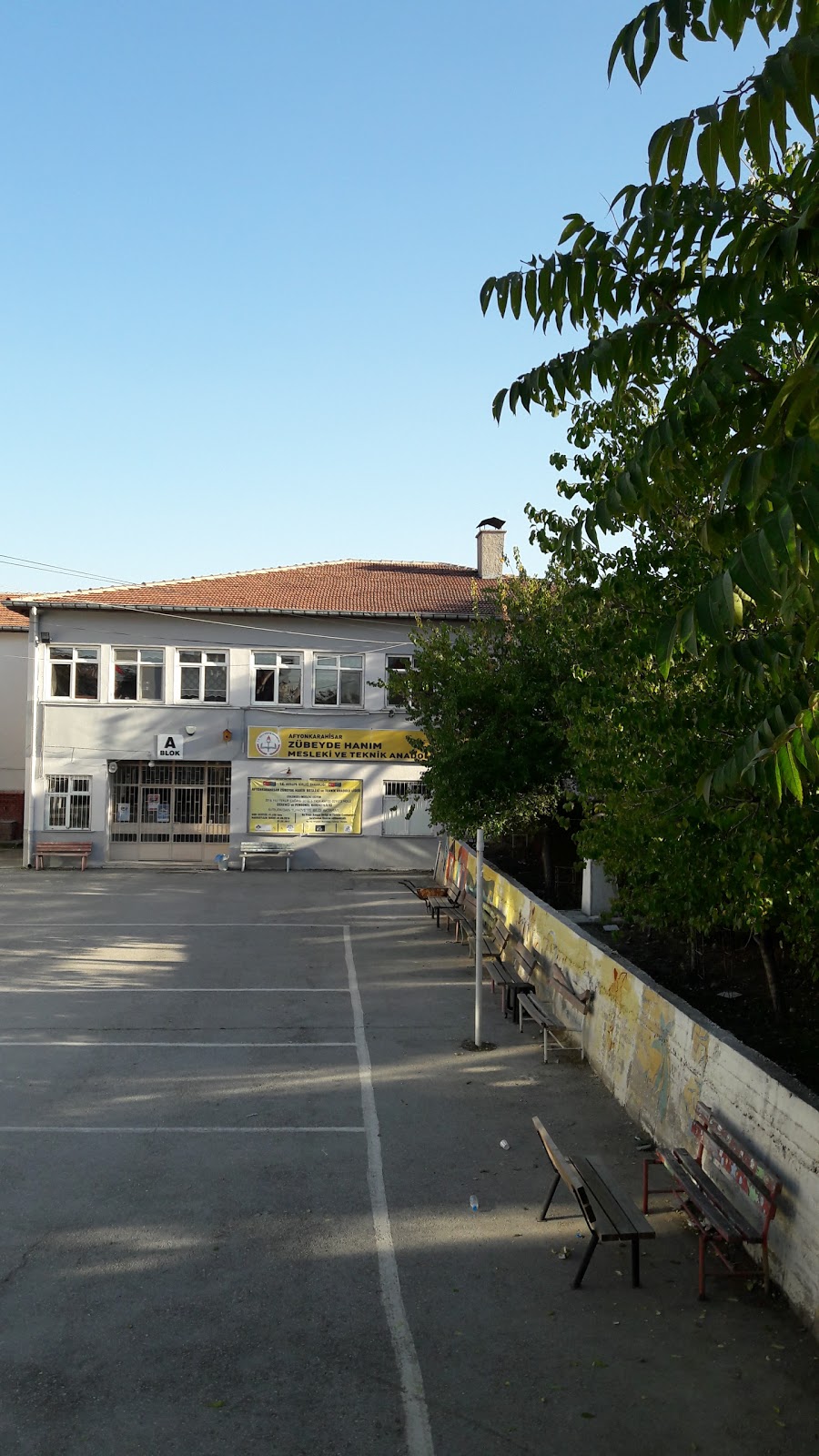 Afyonkarahisar Zübeyde Hanım Mesleki Ve Teknik Anadolu Lisesi Fotoğrafları 2