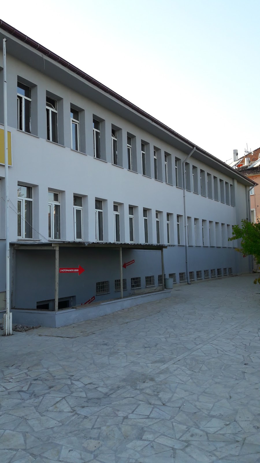 Afyonkarahisar Zübeyde Hanım Mesleki Ve Teknik Anadolu Lisesi Fotoğrafları 1