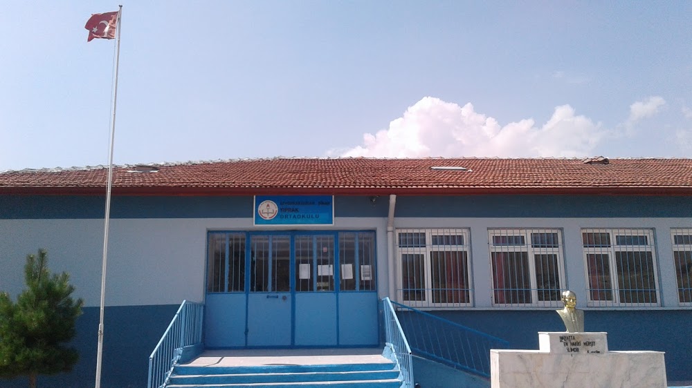 Yıprak İlkokulu Fotoğrafları 1