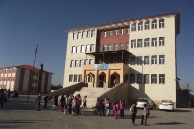 Hamur Osman Gazi Ortaokulu Fotoğrafları 1