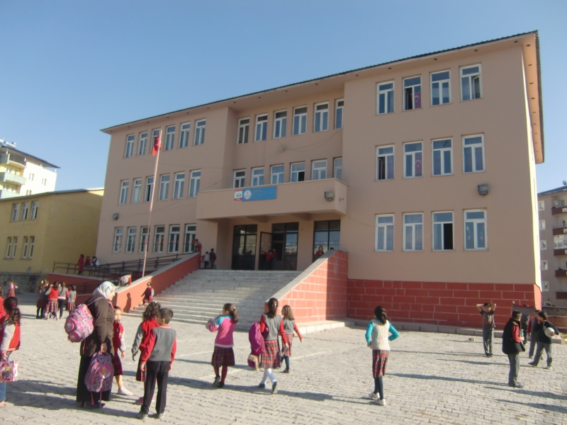 Şehit Hikmet Koman İlkokulu Fotoğrafları 2