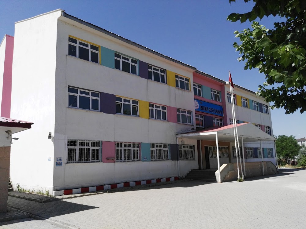 Uysallı İlkokulu Fotoğrafları 2