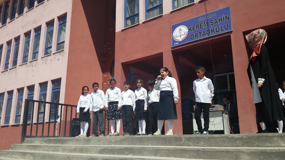 Kerem Şahin Ortaokulu Fotoğrafları 1