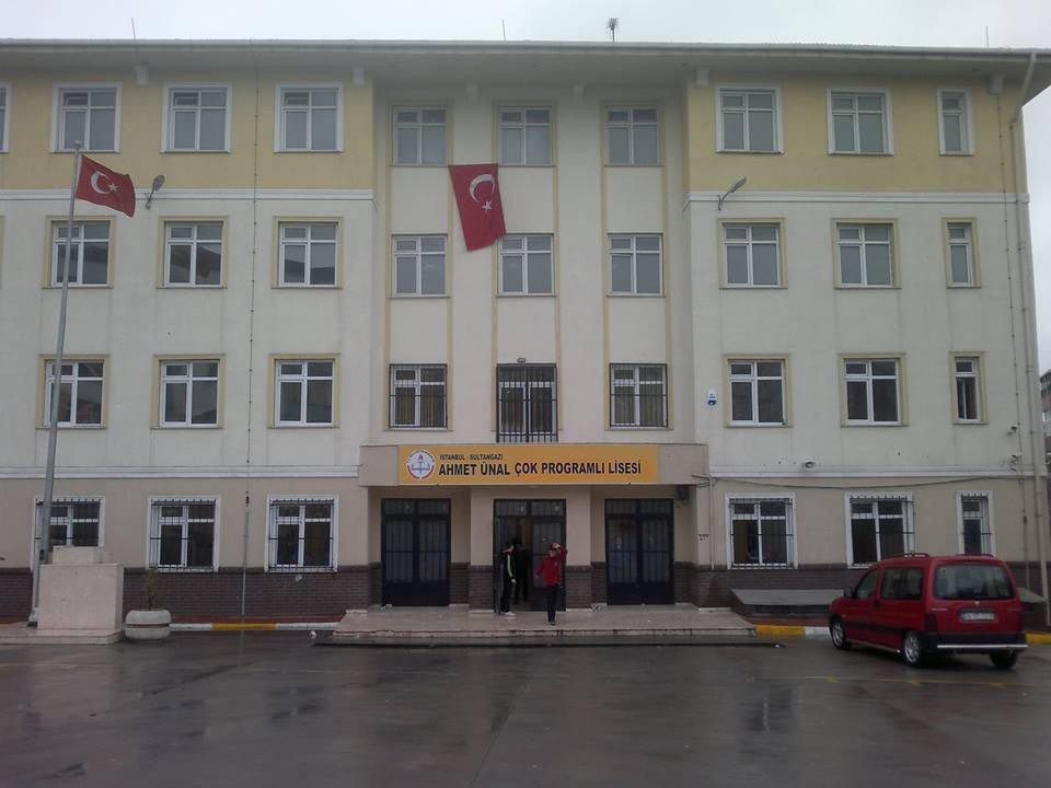 Ahmet Ünal Çok Programlı Lisesi kampüs fotoğrafı