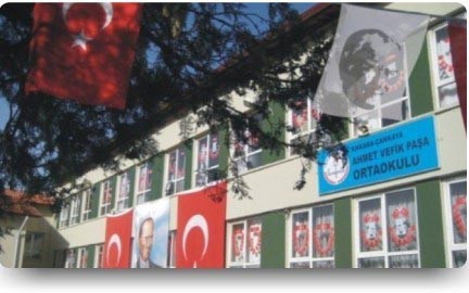 Ahmet Vefik Paşa Ortaokulu kampüs fotoğrafı