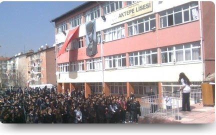Aktepe Anadolu Lisesi kampüs fotoğrafı