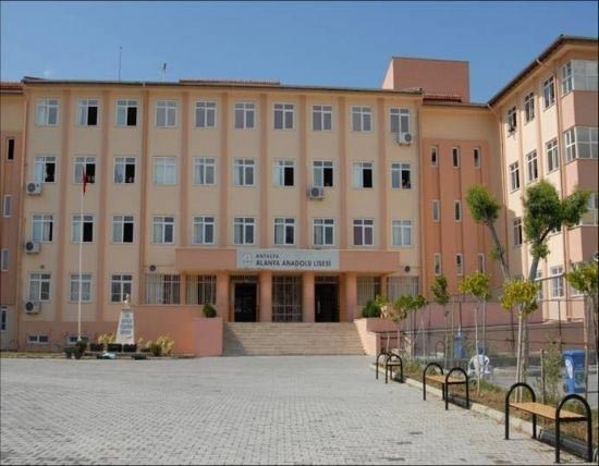 Alanya Anadolu Lisesi kampüs fotoğrafı