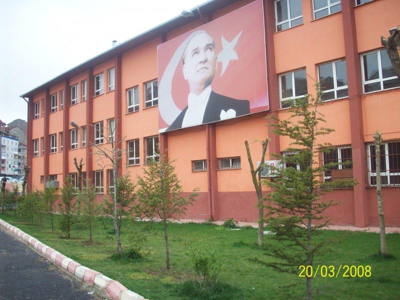 Alibeyköy Anadolu Lisesi kampüs fotoğrafı