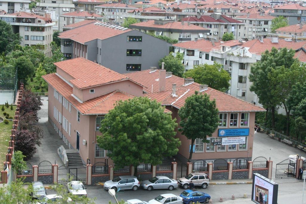 Armatörler İlkokulu kampüs fotoğrafı