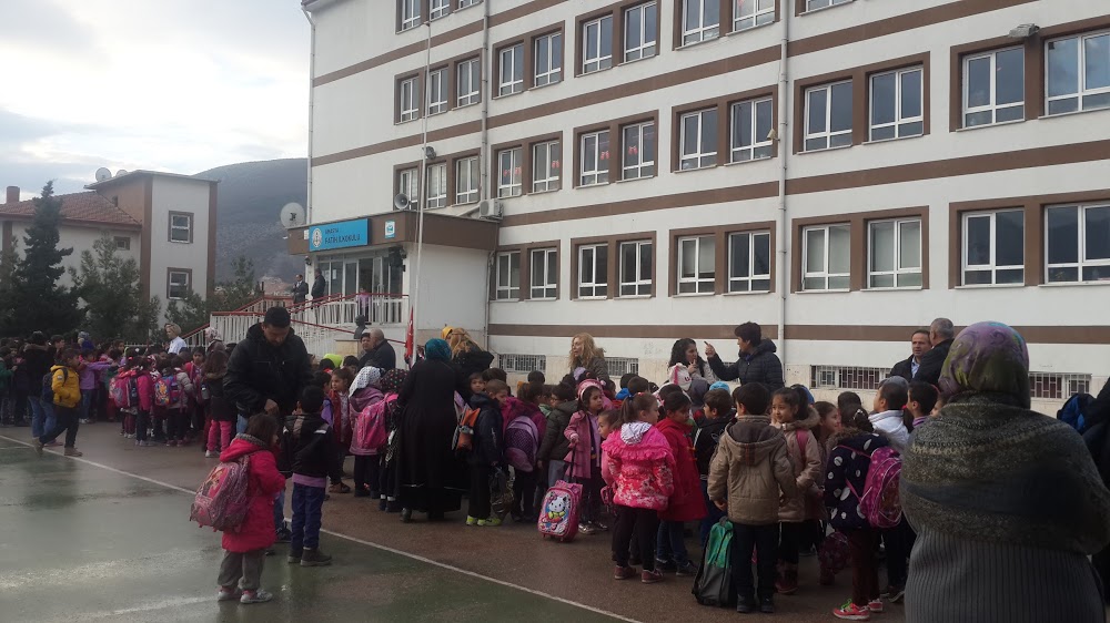 Kızıleğrek İlkokulu Fotoğrafları 1