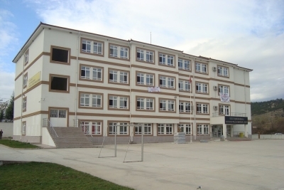 Taşova Süleyman Bursalı Mesleki Ve Teknik Anadolu Lisesi fotoğraf 1