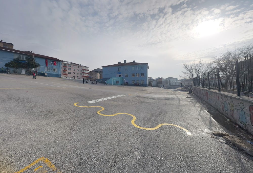 Peyami Safa İlkokulu Fotoğrafları 1