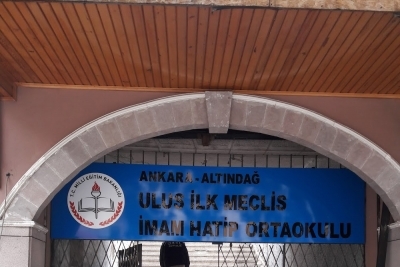 Ulus İlk Meclis İmam Hatip Ortaokulu fotoğraf 2