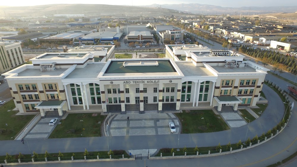 Özel Ankara Sanayi Odası Anadolu Teknik Lisesi Fotoğrafları 6