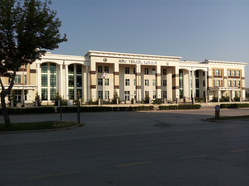 Özel Ankara Sanayi Odası Anadolu Teknik Lisesi Fotoğrafları 8