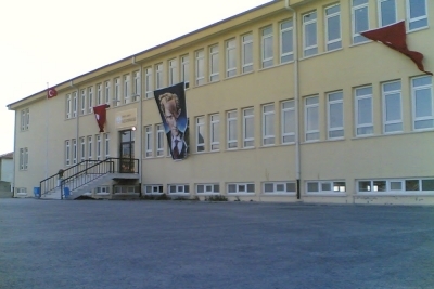 Aziz Altıpınar Ortaokulu fotoğraf 3