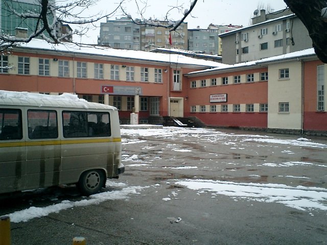 Bahçelievler Nebahat Keskin İlkokulu Fotoğrafları 1