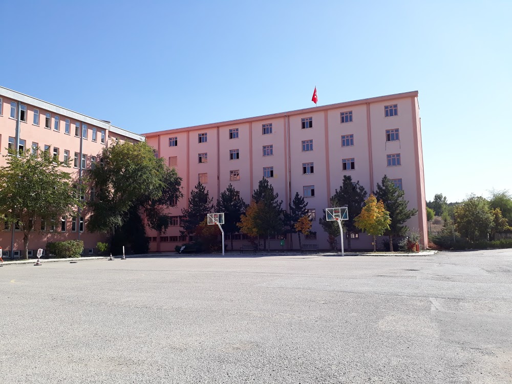 Hasan Ali Yücel Sosyal Bilimler Lisesi Fotoğrafları 3