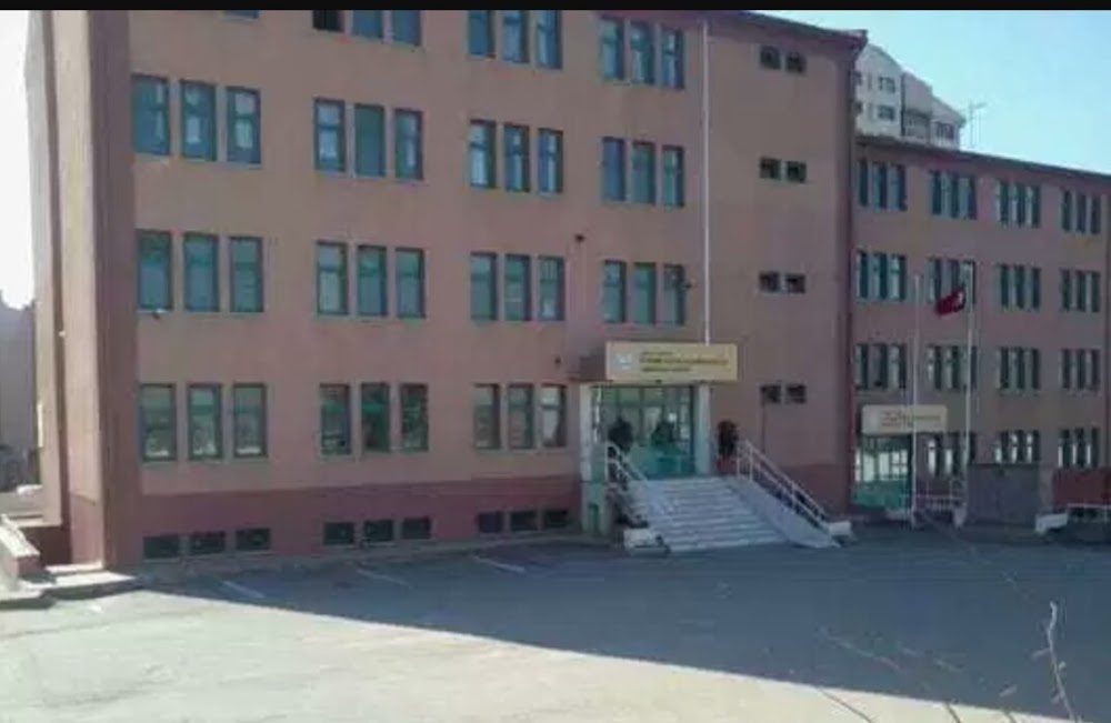 Kirami Refia Alemdaroğlu Anadolu Lisesi Fotoğrafları 4