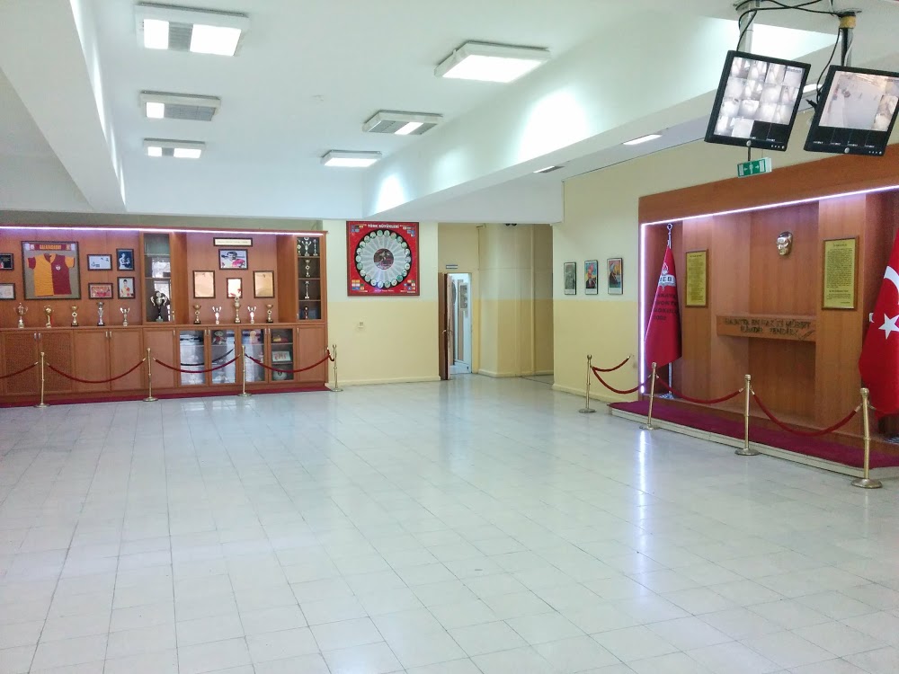 Metin Oktay Ortaokulu Fotoğrafları 2