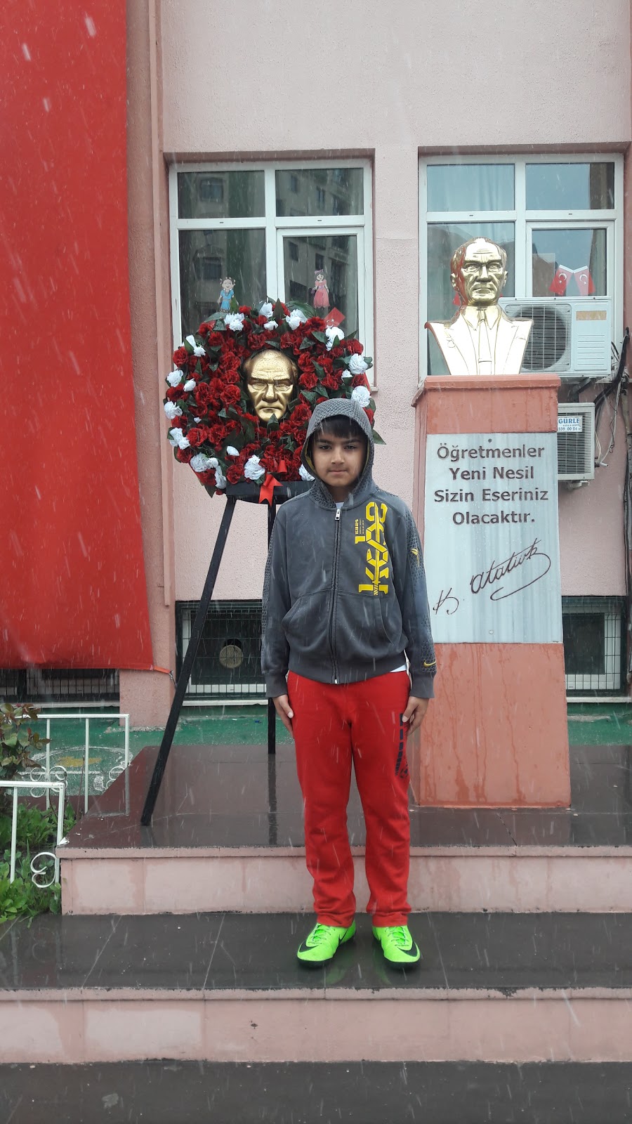 Münevver Öztürk Ortaokulu Fotoğrafları 1