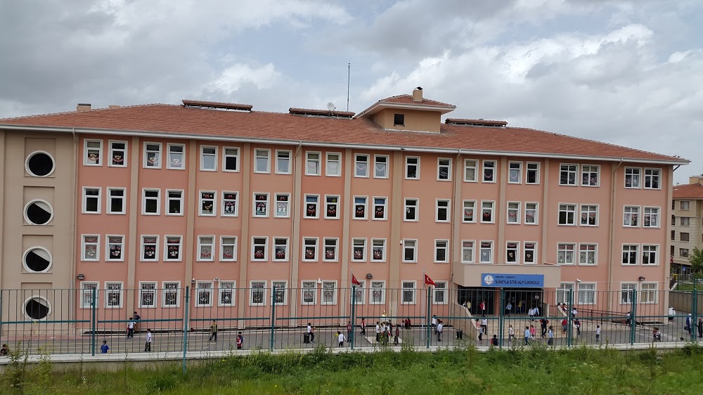 Süheyla-Sıtkı Alp İlkokulu Fotoğrafları 1