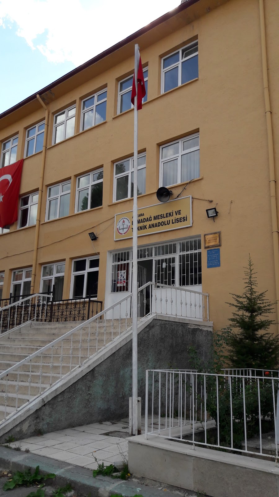 Elmadağ Anadolu Lisesi Fotoğrafları 1