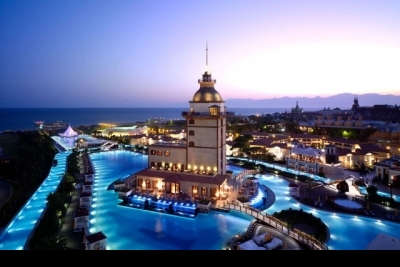 Elmadağ Yaşar Doğu Ortaokulu fotoğraf 1