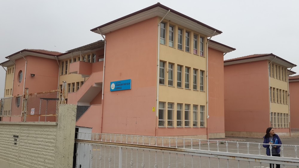 Eryaman Şehit Rıfat Çelik İlkokulu Fotoğrafları 1