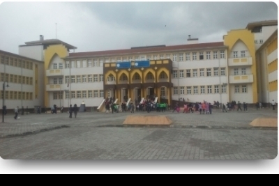 Adem-Bilhan Uysal İlkokulu fotoğraf 1
