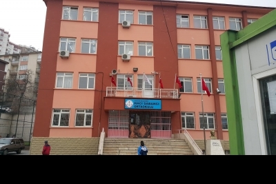 Hacı Sabancı Ortaokulu fotoğraf 1