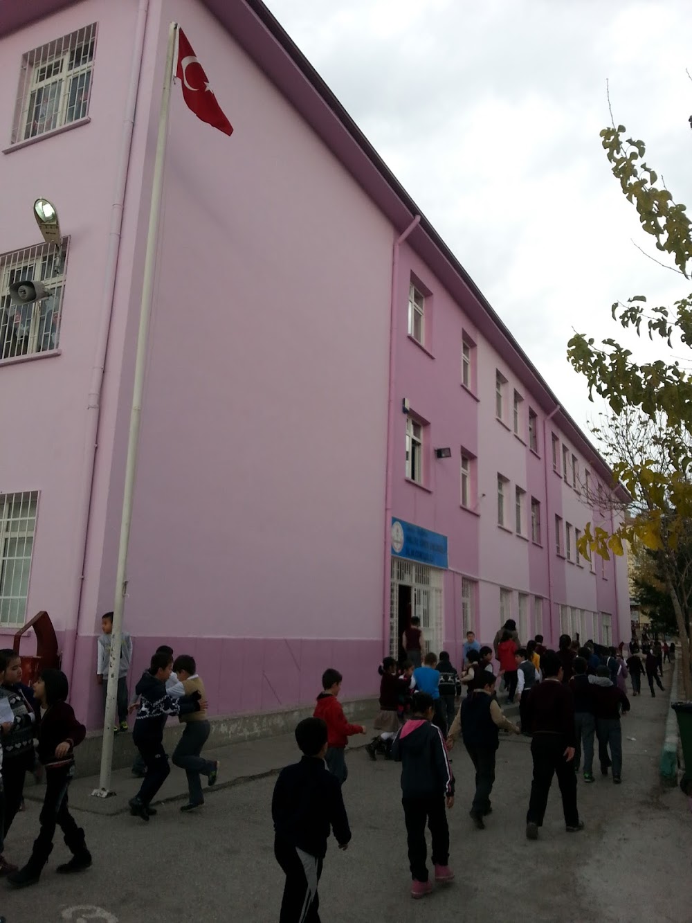 Halide Ömer Uncuoğlu İlkokulu Fotoğrafları 3